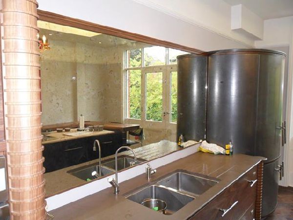 mirrored glass splashbacks